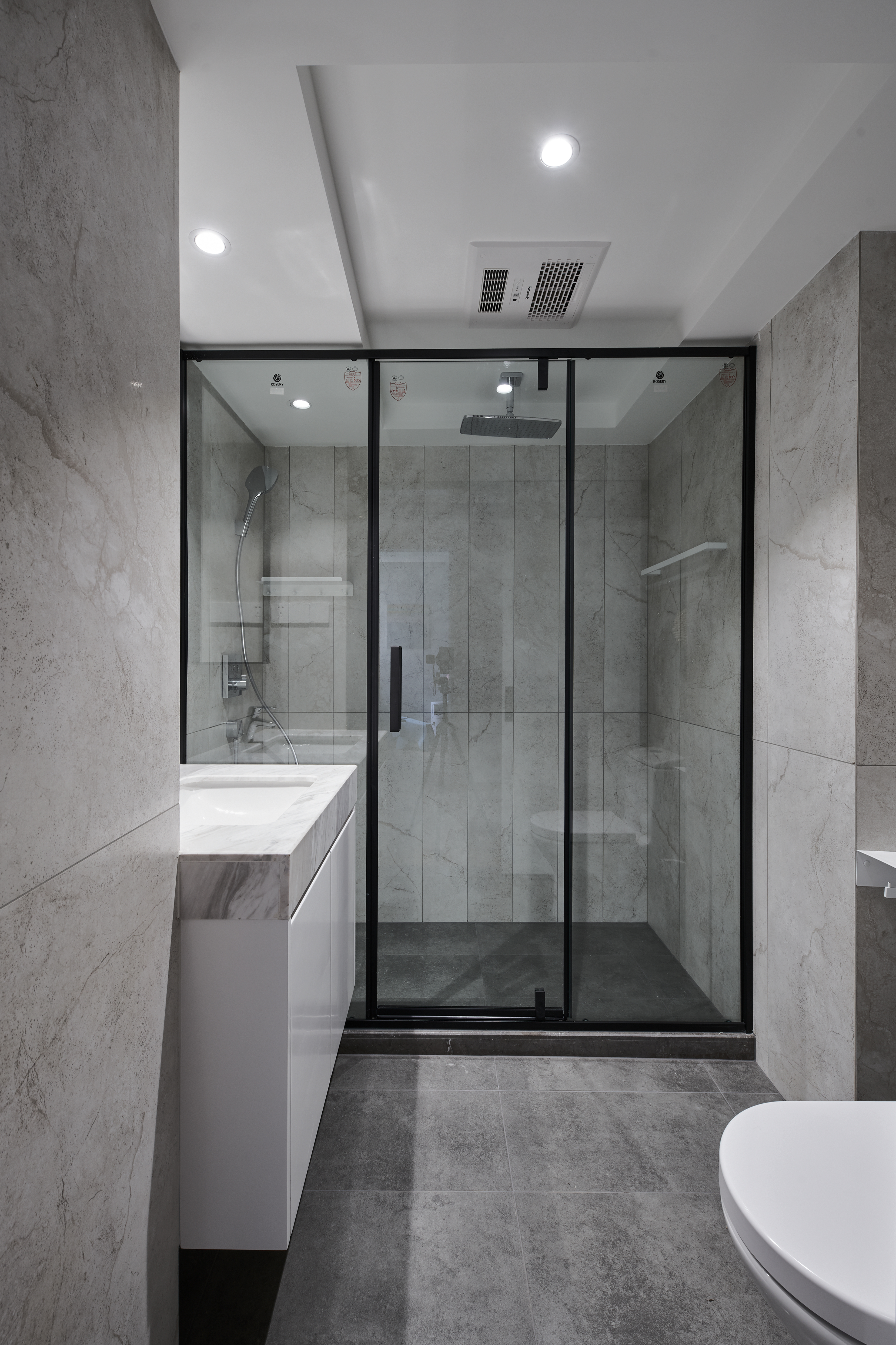 Narrow Bathroom Ideas