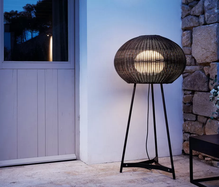 3ds Max Files – Model – 27 – Light Model – 2 – Vintage Light – 5 – Light Model by Minh Nguyen