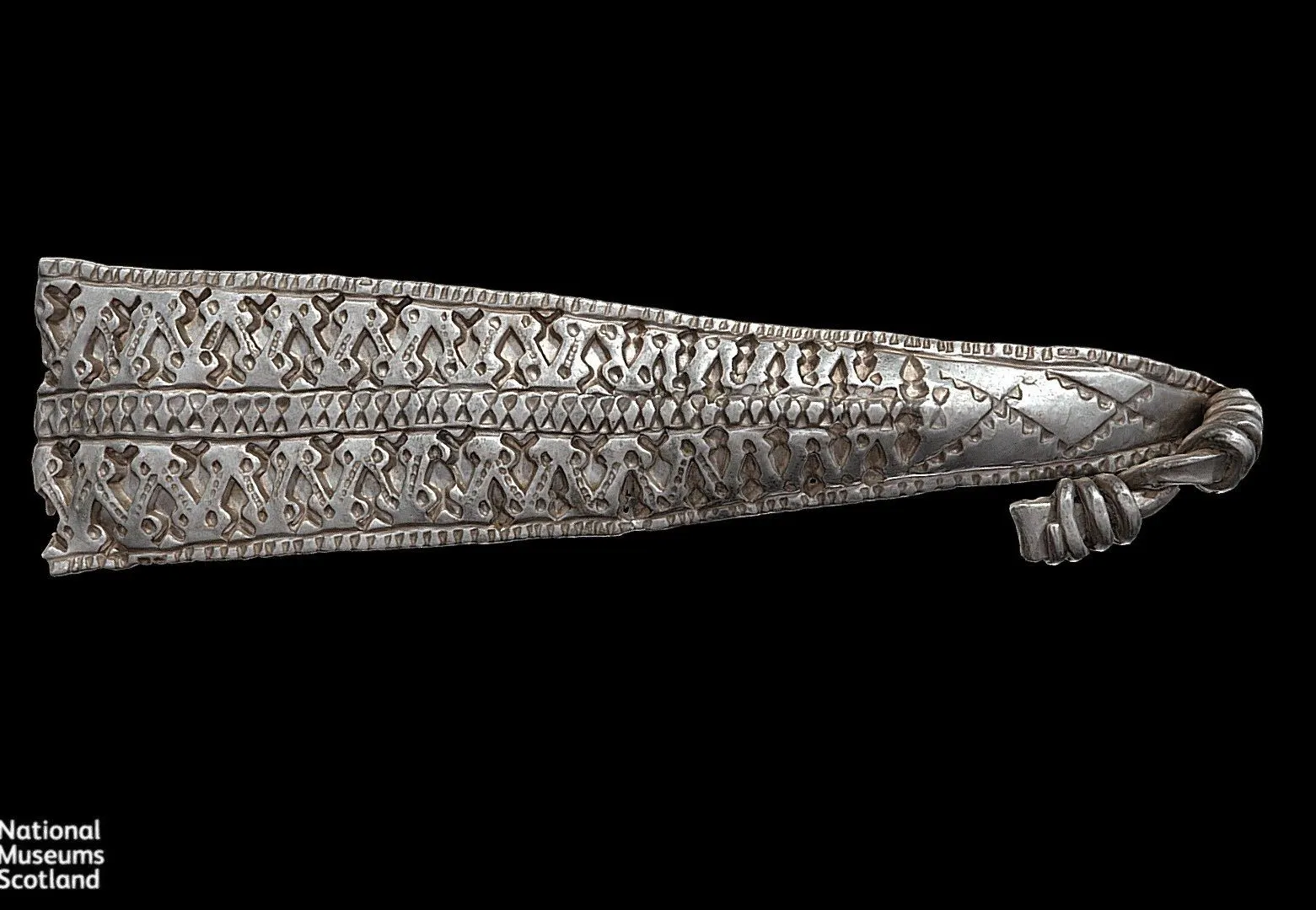 PBR Game 3D Models – Hacked Ribbon Arm Ring Galloway Hoard