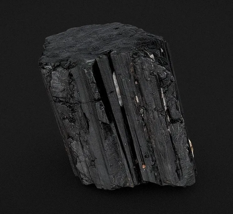 PBR Game 3D Models – Lustrous And Striated Black Tourmaline Schorl